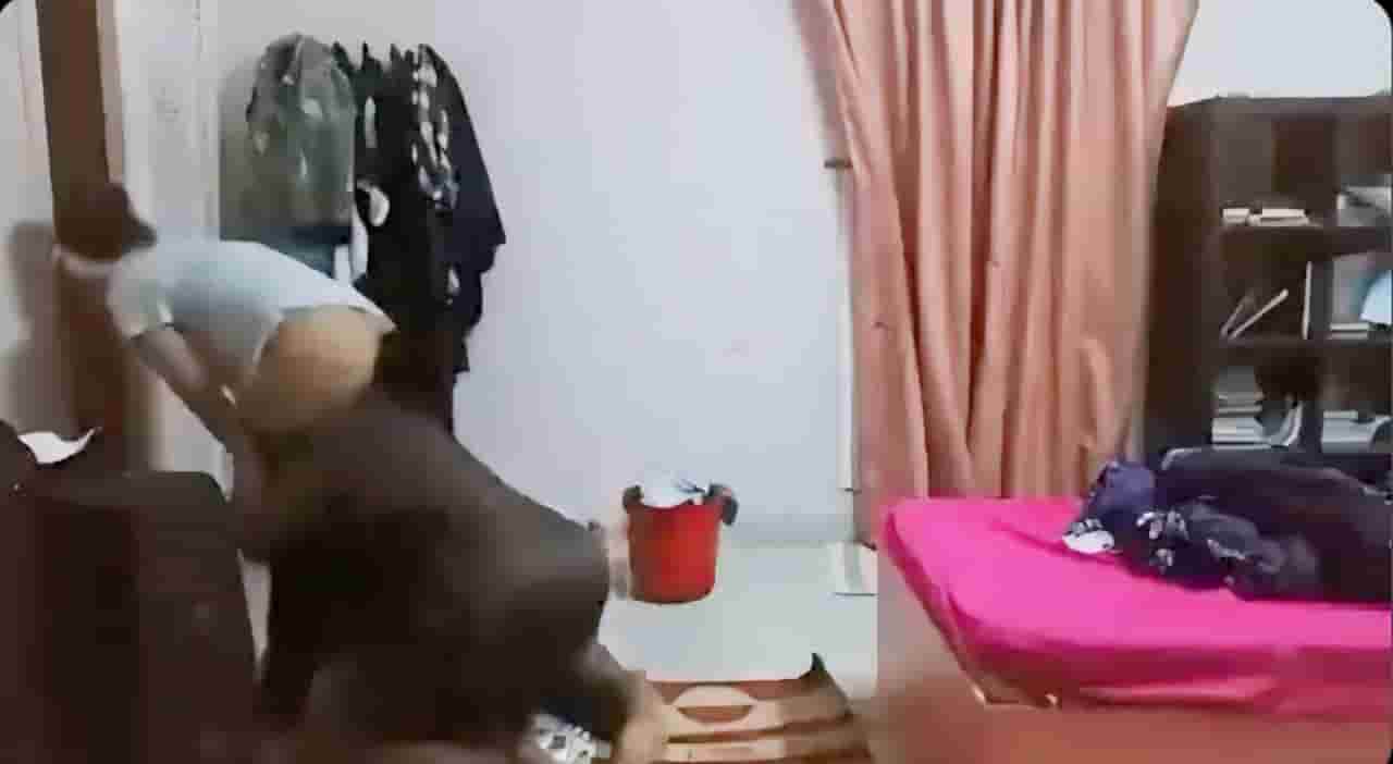 “يلحس كس أخته وهي واقفة تراقب”.. مصري — مصري
