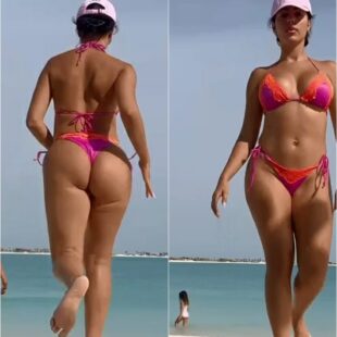 جورجينا بالبكيني على البحر: نيك علني — XNXX